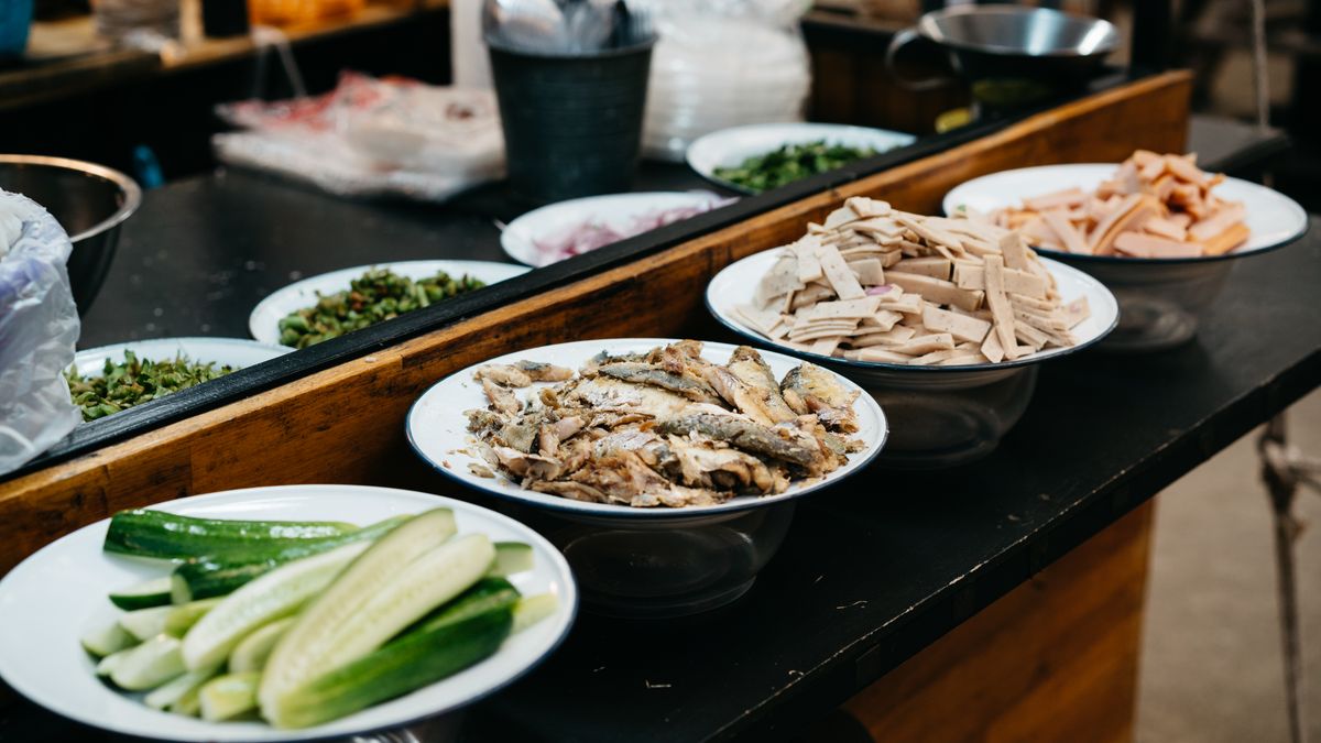 Safety Stock Bahan Baku Bakery Cafe: Berapa Cadangan yang Wajar?