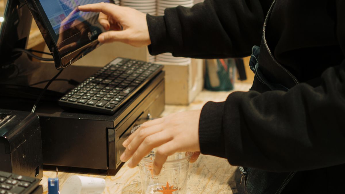 Strategi Promo Coffee Shop: Diskon, Bundling, atau Upselling?